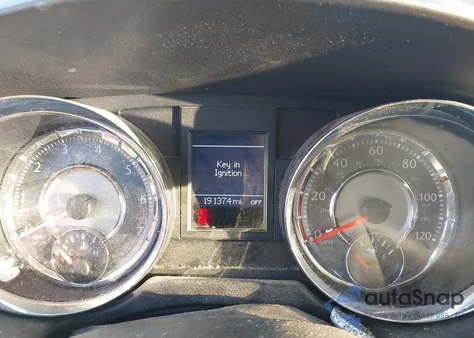 2011 Chrysler Town & Country Touring z USA, uszkodzony, nr VIN 2A4RR5DG3BR780080